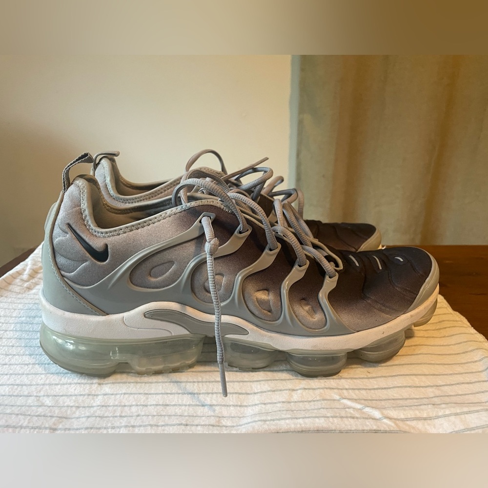 Men’s size 12 Nike VaporMax
